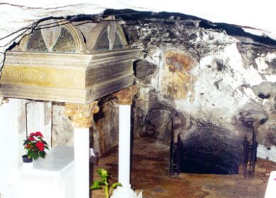 Santuario di Santa Maria di Belvedere, Grotta