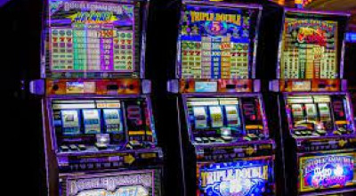 Avviso per i gestori di centri scommesse e spazi per il gioco con vincita in ...