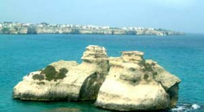 Particolare della costa pugliese